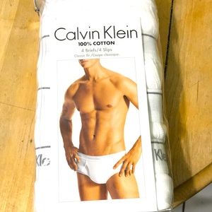 Men’s size large Calvin Klein briefs